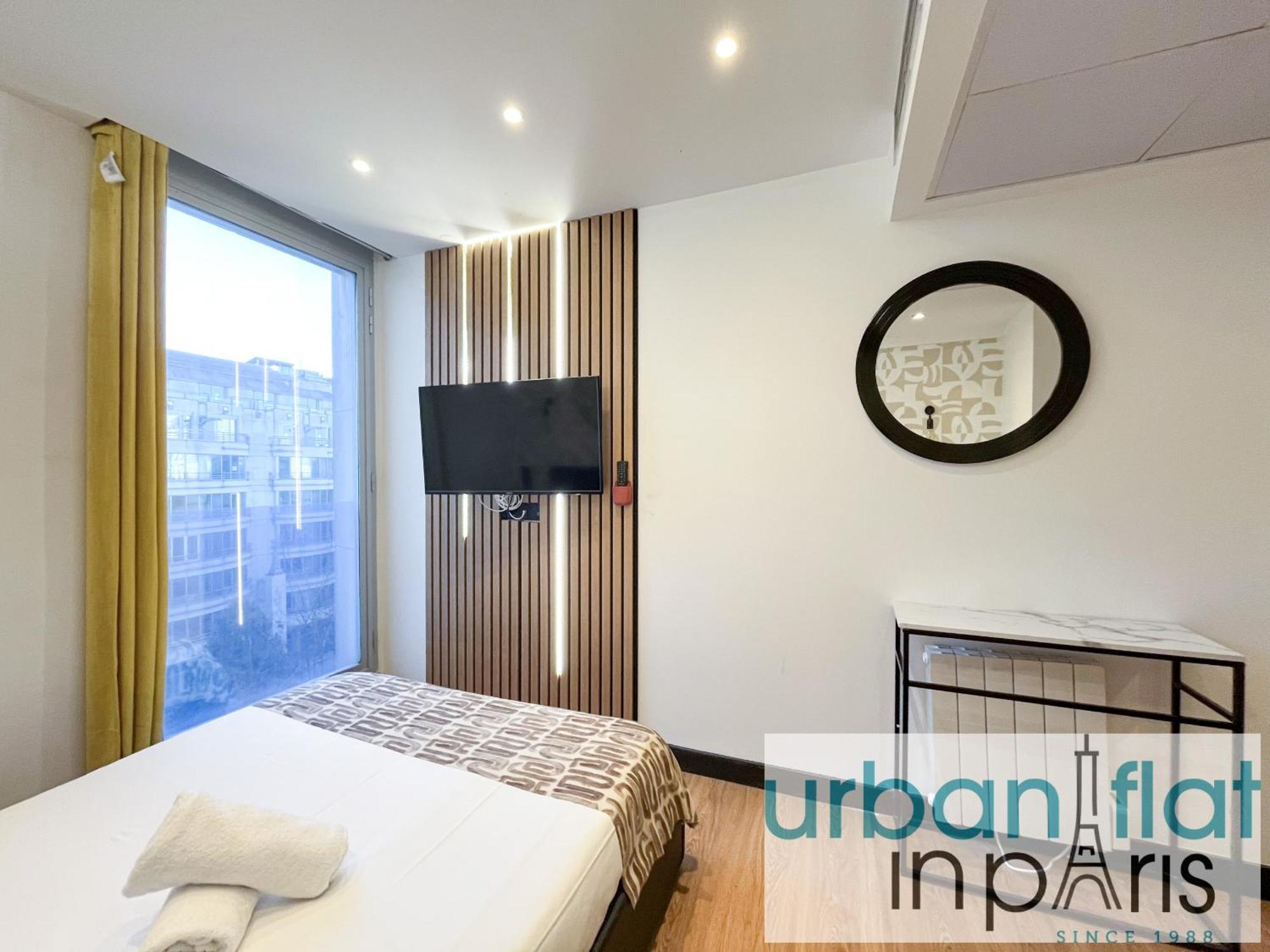 Urban Flat 128 - Beautiful 4 Bdr Flat Champs-elysees * Parijs